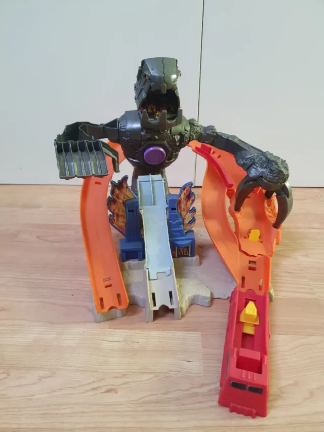 Pista Hot Wheels Ataque Nitrobot