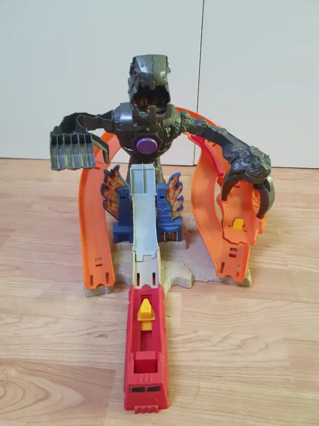 Pista Hot Wheels Ataque Nitrobot