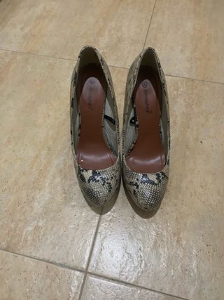 Zapatos de tacón Atmosphere estampado serpiente