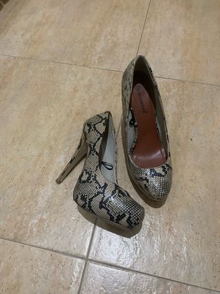 Zapatos de tacón Atmosphere estampado serpiente