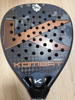 Pala de pádel Kombat Aquiles