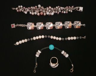 Lote de 9 pulseras y anillo