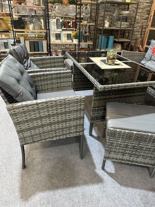 Conjunto Terraza Andy Mesa y Sofá