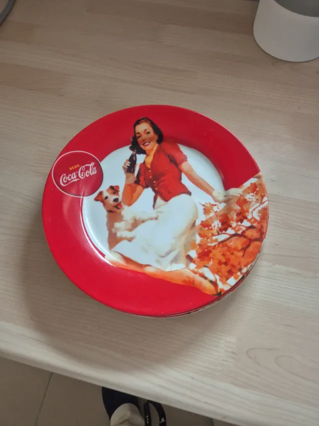 3 Platos Coca-Cola Vintage Mujer y Perro