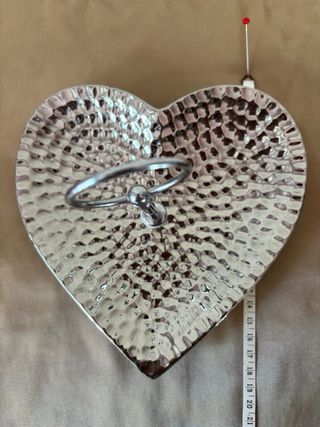 Portaoggetti a forma di cuore in metallo