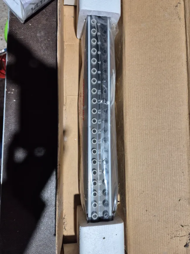 Behringer Ultrapatch PX1000 Patchbay