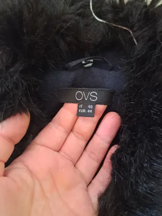 Cappotto blu con pelliccia sintetica removibile