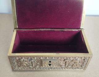 Antiguo Joyero de Bronce