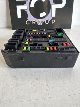 Caja de reles USM Renault Scenic 3 284B69009R