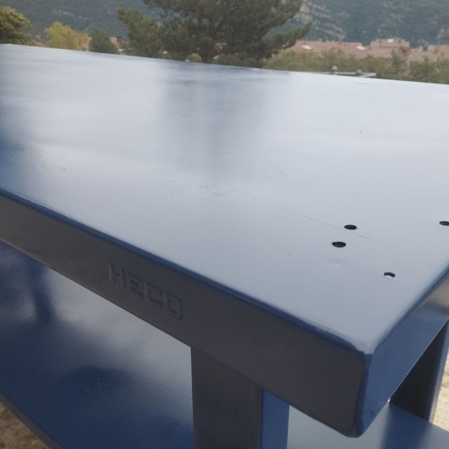 Banco de trabajo HECO azul 180x80cm
Pintado