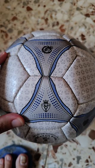 Balón de fútbol vintage Estrella Damm