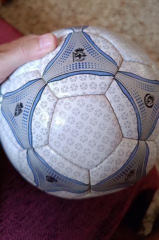 Balón de fútbol vintage Estrella Damm