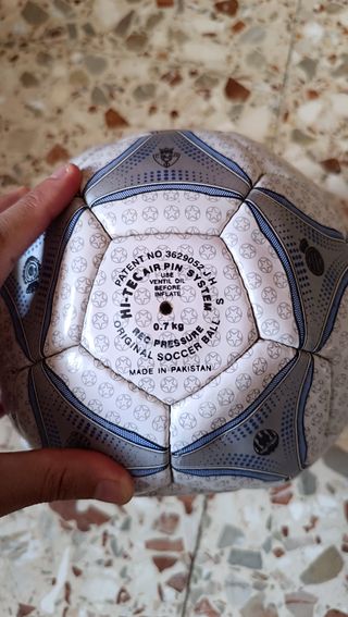 Balón de fútbol vintage Estrella Damm