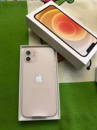 iPhone 12 + AirPods 3