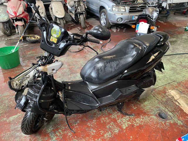 YAMAHA YP125E 2005