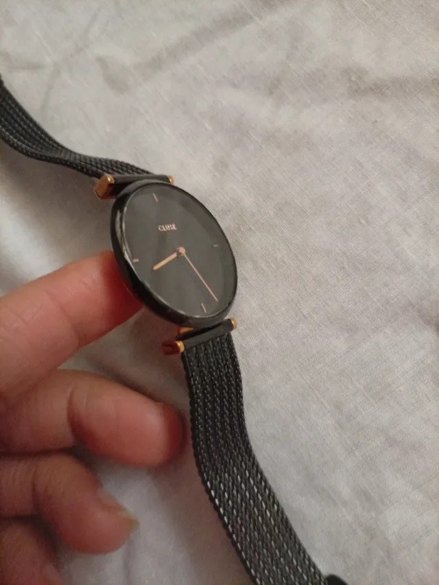 Reloj Cluse Negro y Dorado