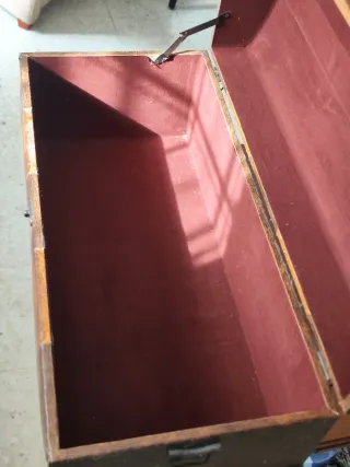 Baúl antiguo mediano