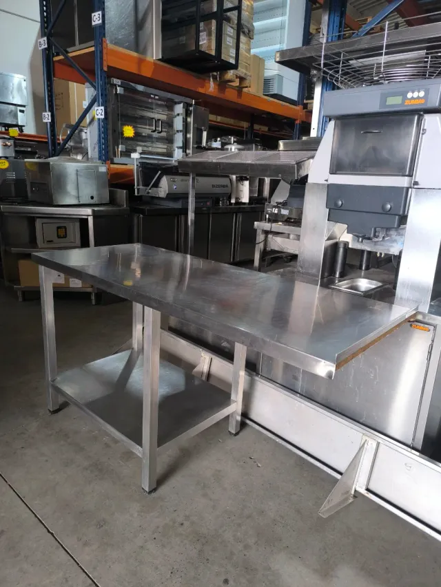 Mesa de acero inoxidable