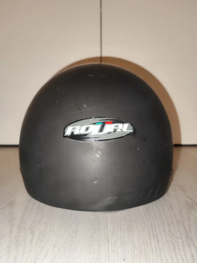 Casco moto nero con visiera da sostituire