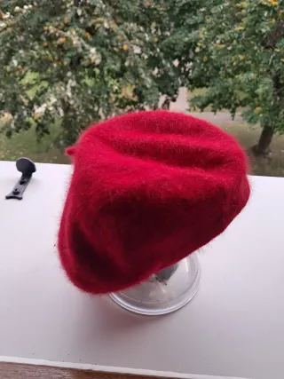 Boina de pelo de conejo roja