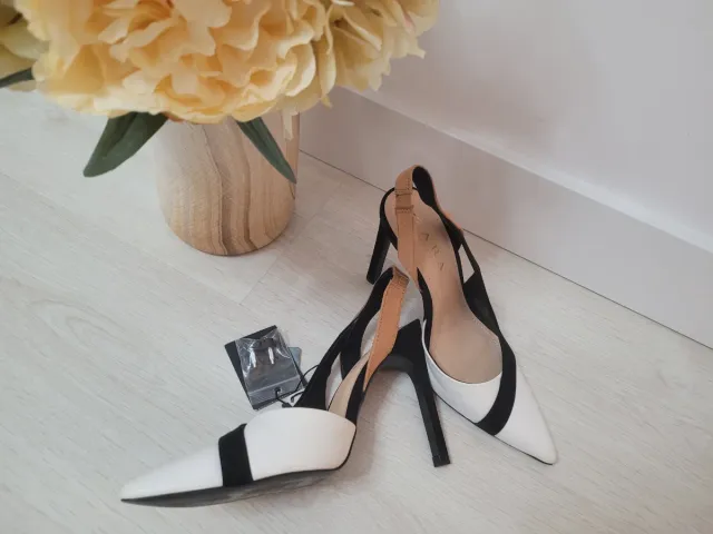 Zapatos de tacón Zara blancos y negros talla 37