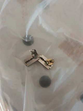 Orecchini rasoio e lettera A