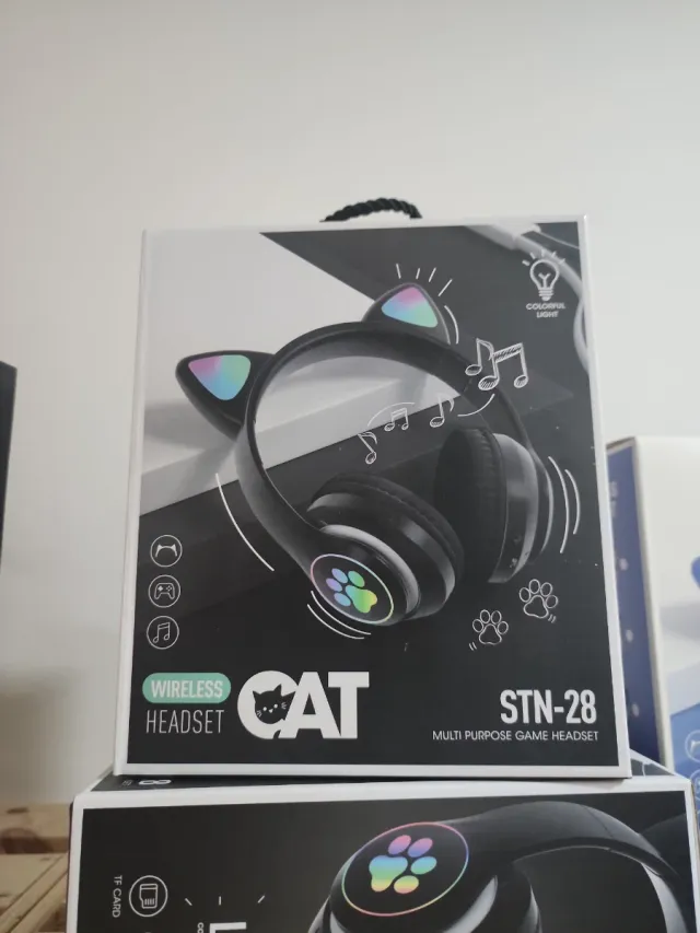 Auscultadores Wireless com Luzes LED.