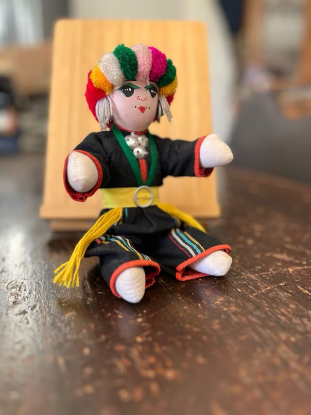 Bambola vintage Thailandese di stoffa