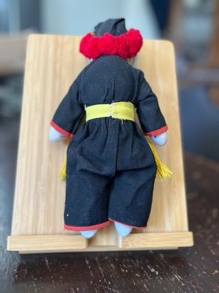 Bambola vintage Thailandese di stoffa