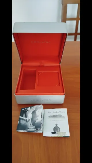 Caja de reloj Hamilton Naranja y Blanca