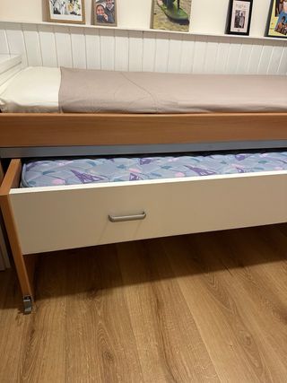 Cama nido con cajones madera y blanco