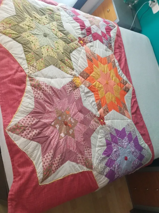 Colcha patchwork estrellas multicolor