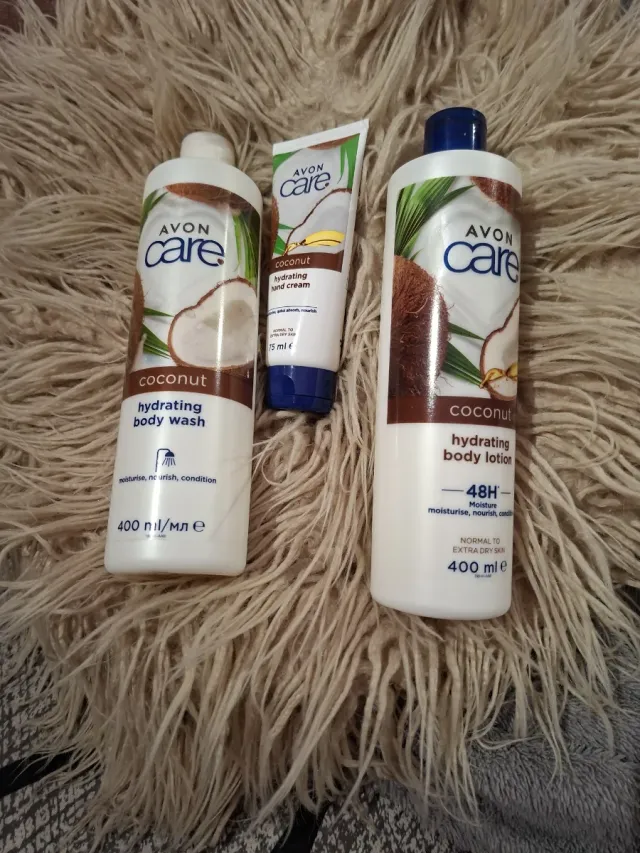 Pack Avon Care Coco: Gel, Crema Manos y Loción