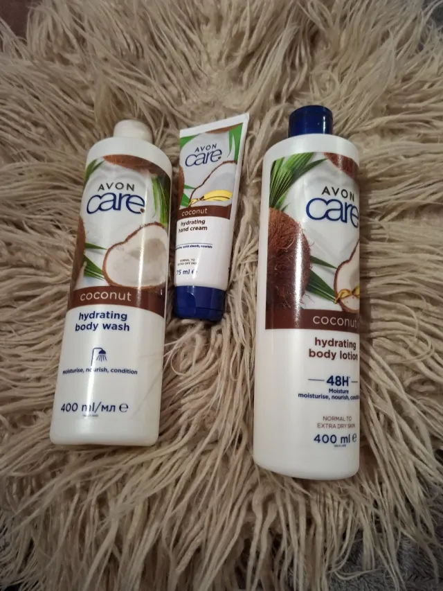 Pack Avon Care Coco: Gel, Crema Manos y Loción
