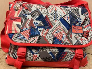 Mochila Pepe Jeans bandolera geométrica