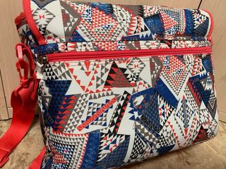 Mochila Pepe Jeans bandolera geométrica