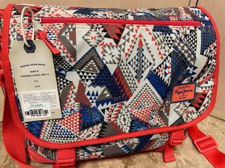 Mochila Pepe Jeans bandolera geométrica