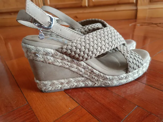 Sandalias cuña esparto