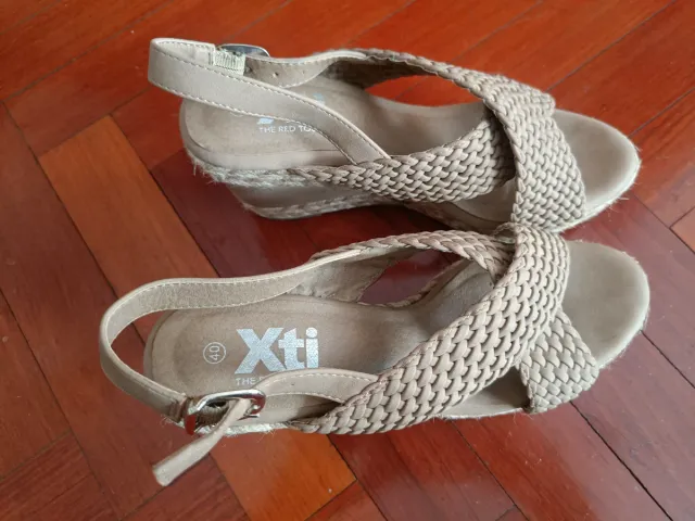 Sandalias cuña esparto