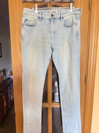 Pantalón vaquero Pull&Bear azul claro