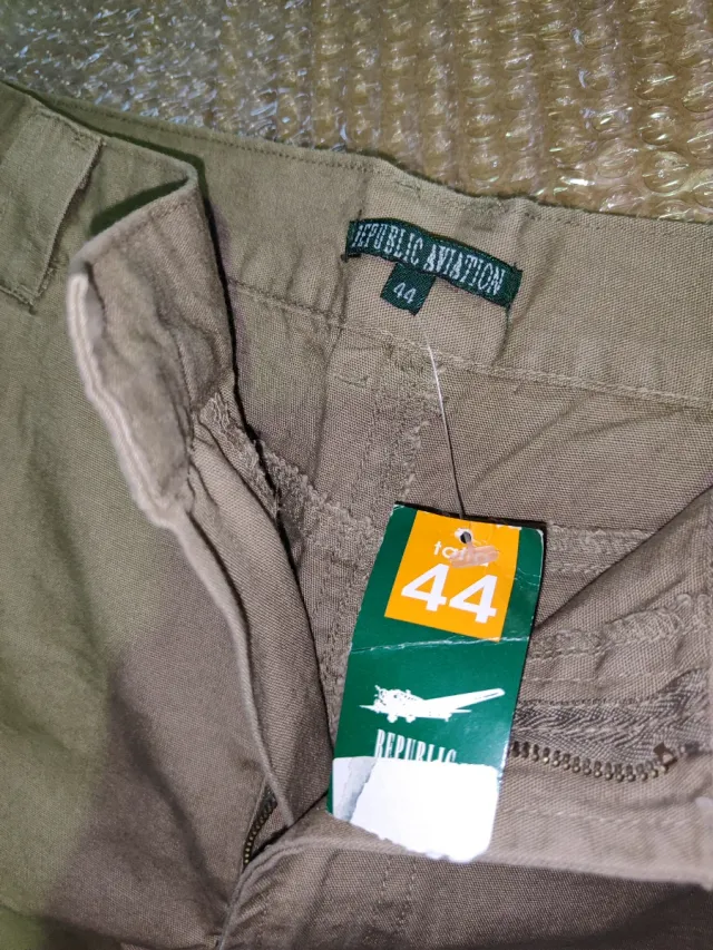 Pantalón corto marrón nuevo