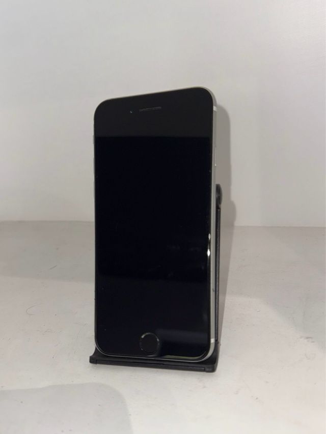 iPhone SE 2020 Rigenerato