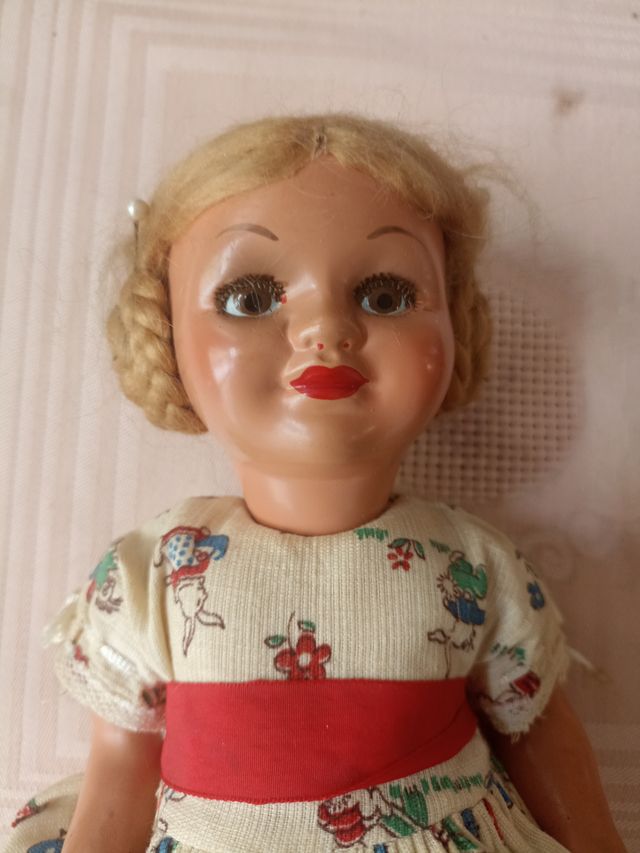 Muñeca antigua de celuloide