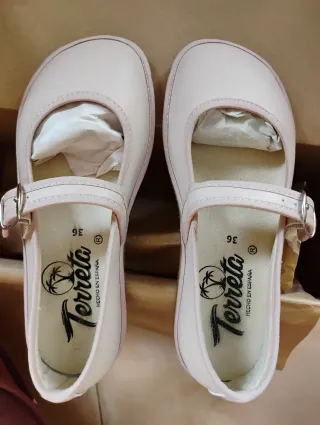 Bailarinas NUEVAS Barefoot Nude Terreta T. 36-37