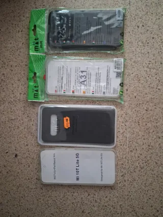 Custodie opache per Samsung A31 e Xiaomi Mi 10T Lite