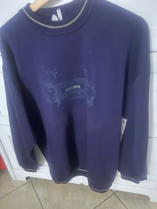 Maglione blu con stampa