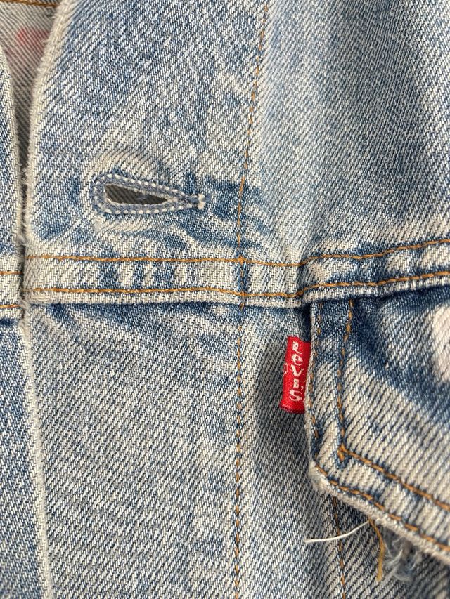 Chaqueta vaquera Levi's pintada a mano
