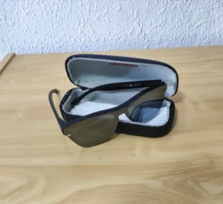 Gafas de sol Hawkers con la carcasa de Carrera.