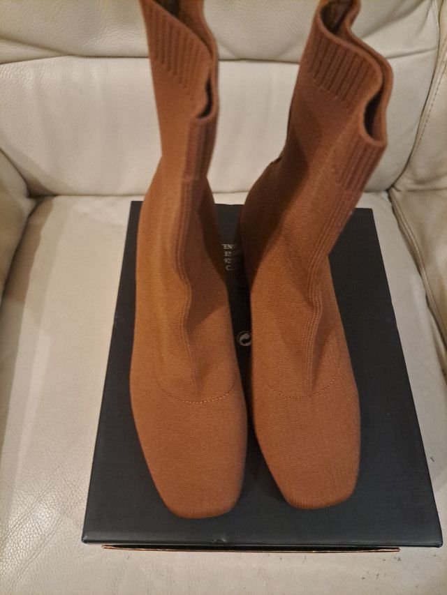 Botas marrones de punto