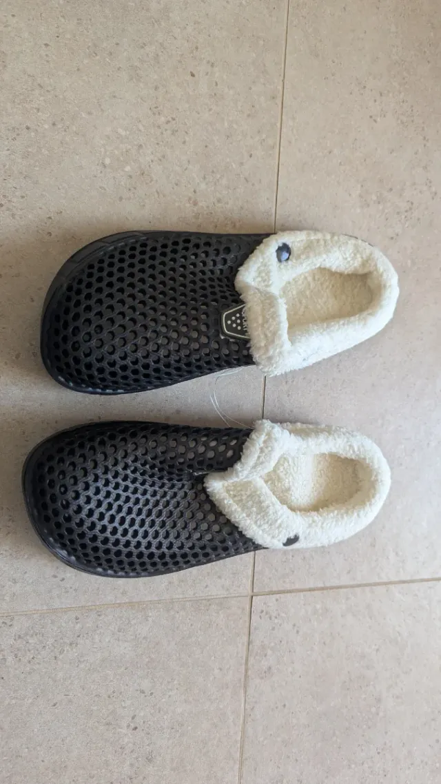 Zapatillas tipo Croc Talla 38